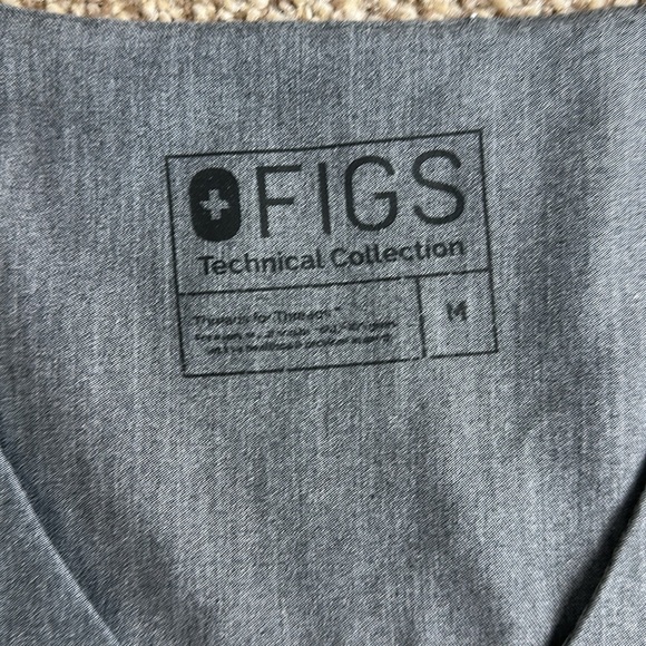 FIGS Charcoal Cusco Limited Edition Scrub Top - Picture 2 of 6